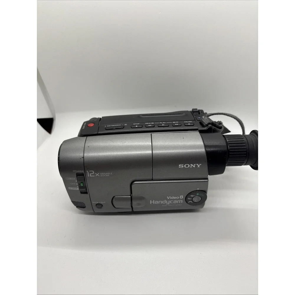 Sony CCD-TRV11 Video 8 Handycam 8mm Camcorder Gray Japan As-Is for Parts